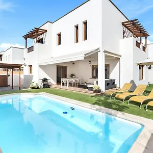  Villa Aquavilla